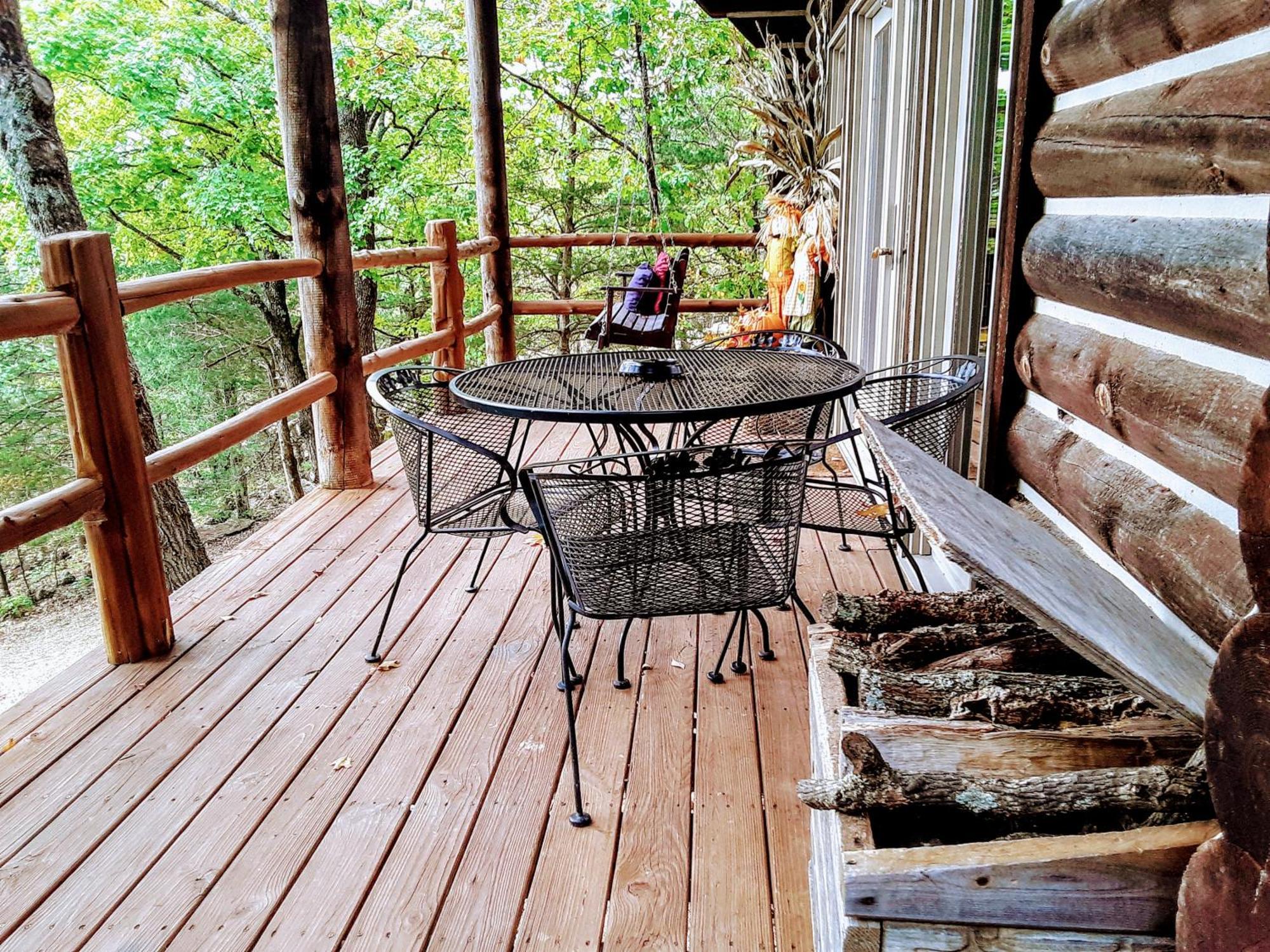 Cherokee Mountain Log Cabins Eureka Springs Oda fotoğraf